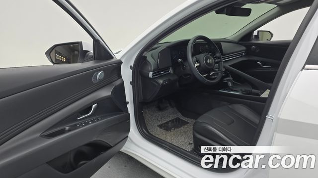 Hyundai AVANTE 2026 — photo 11