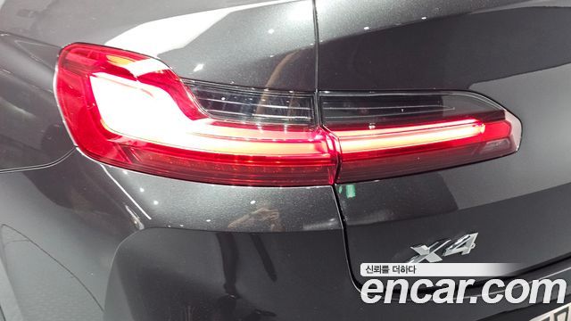 BMW X4 2025 — photo 9
