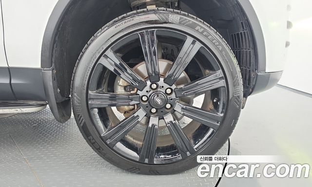 Land Rover Discovery 2018 — photo 7