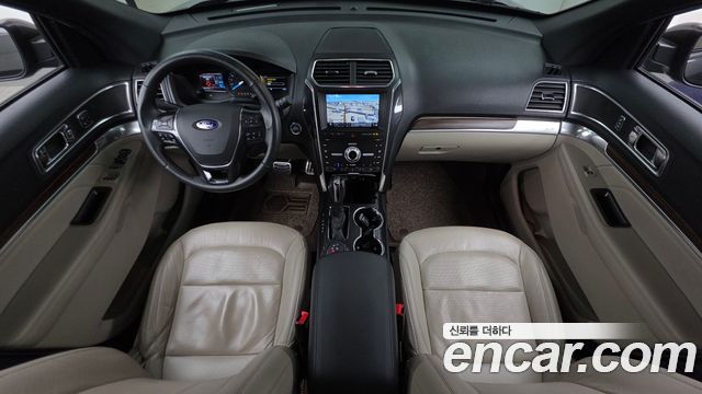 Ford Explorer 2019 — photo 10