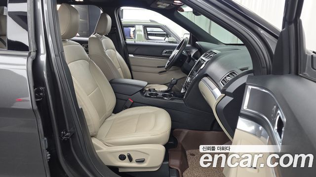 Ford Explorer 2019 — photo 17