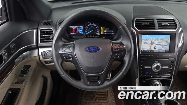 Ford Explorer 2019 — photo 19