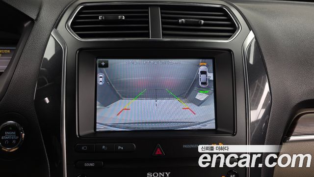 Ford Explorer 2019 — photo 21