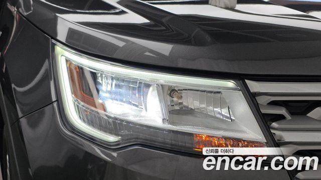 Ford Explorer 2019 — photo 8