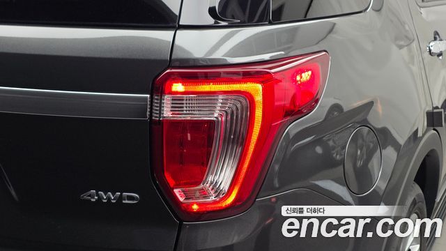 Ford Explorer 2019 — photo 9