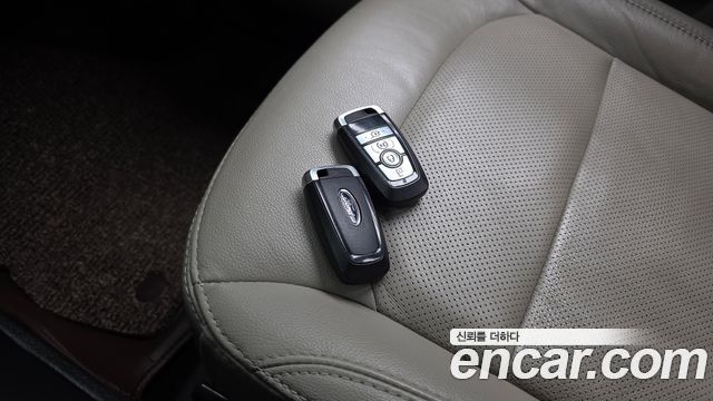 Ford Explorer 2019 — photo 16
