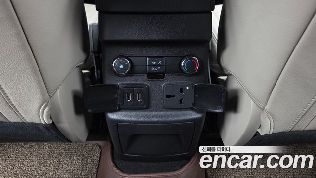 Ford Explorer 2019 — photo 34