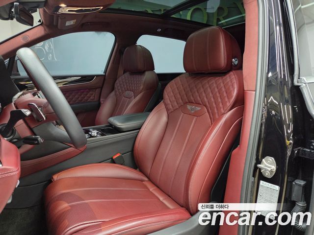 Bentley Bentayga 2023 — photo 13