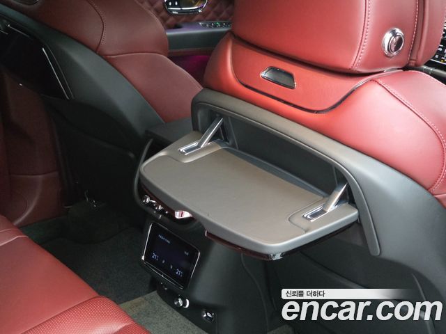 Bentley Bentayga 2023 — photo 14