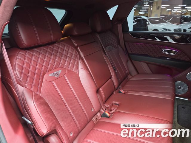 Bentley Bentayga 2023 — photo 15