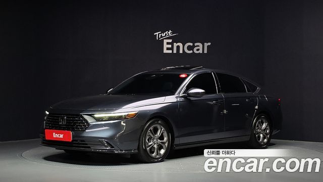 Honda Accord 2023 — photo 1