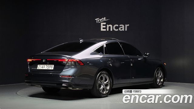 Honda Accord 2023 — photo 2