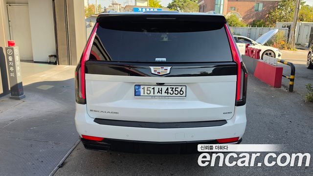 Cadillac Escalade 2022 — photo 4