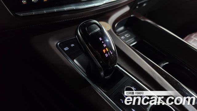 Cadillac Escalade 2022 — photo 12