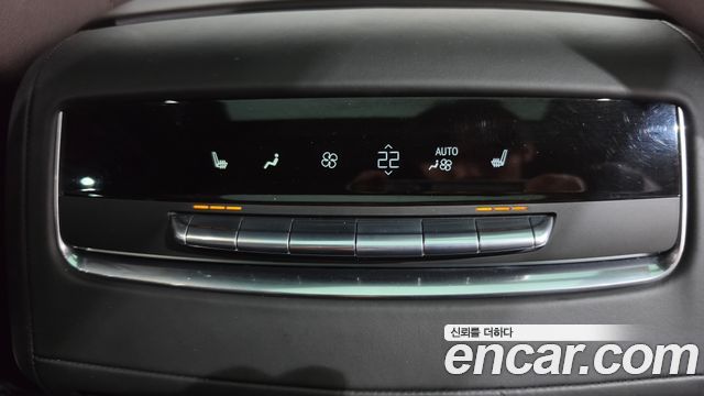 Cadillac Escalade 2022 — photo 25