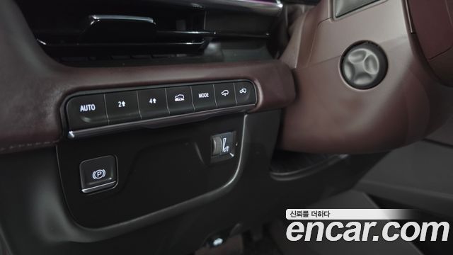 Cadillac Escalade 2022 — photo 32