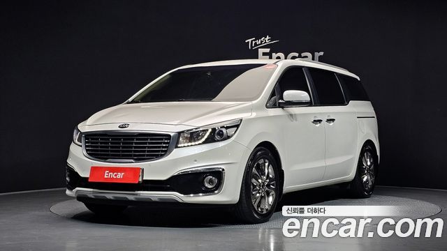 Kia Canival 2015 — photo 1
