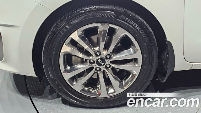 Kia Canival 2015 — photo 5