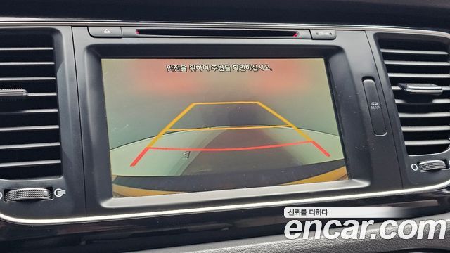 Kia Canival 2015 — photo 15