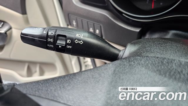 Kia Canival 2015 — photo 17