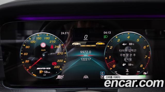 Mercedes-Benz AMG GT 2019 — photo 11