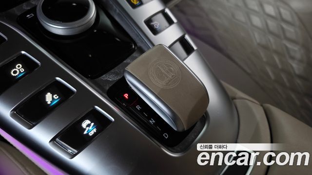 Mercedes-Benz AMG GT 2019 — photo 12
