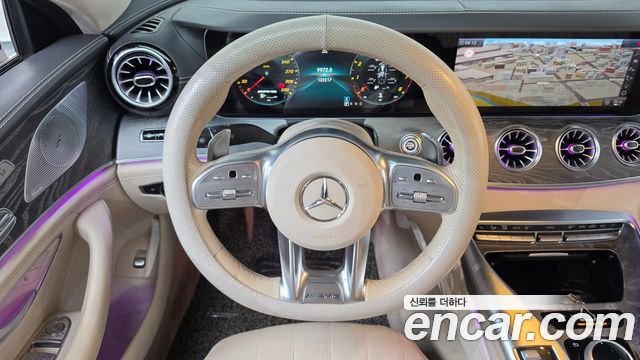 Mercedes-Benz AMG GT 2019 — photo 19