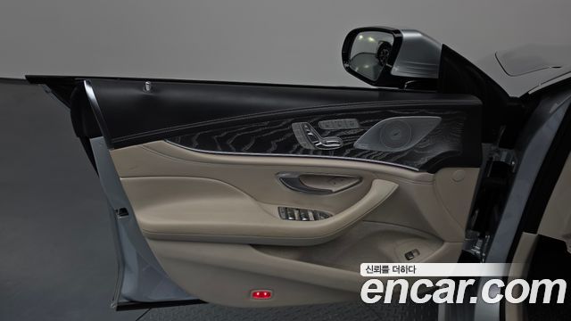 Mercedes-Benz AMG GT 2019 — photo 14