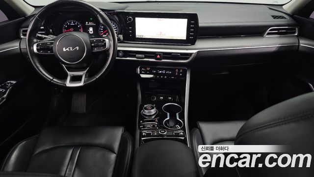 Kia K5 2023 — photo 10