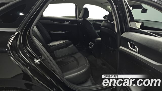 Kia K5 2023 — photo 16