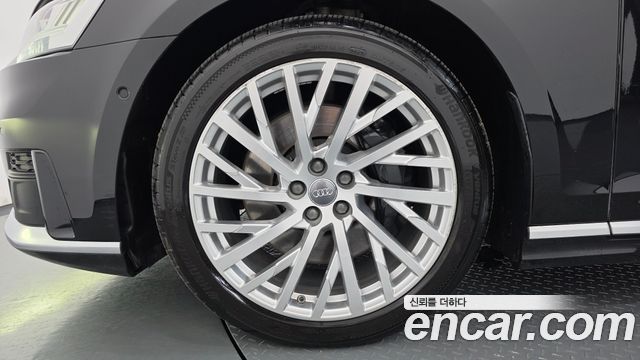 Audi A8 2020 — photo 5