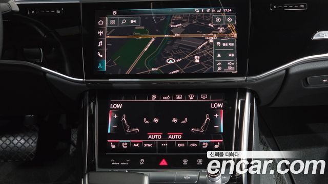 Audi A8 2020 — photo 14