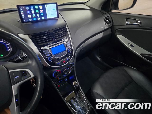 Hyundai Accent 2014 — photo 9