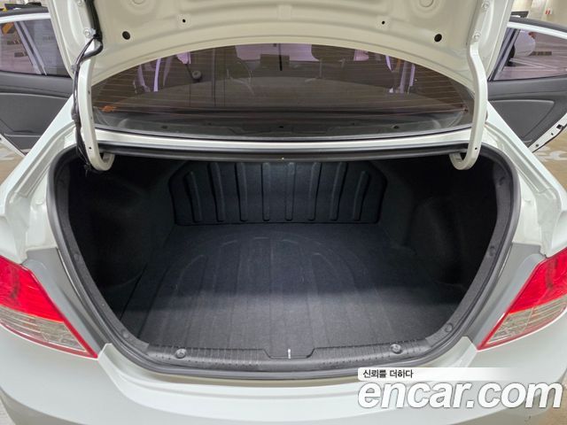 Hyundai Accent 2014 — photo 14