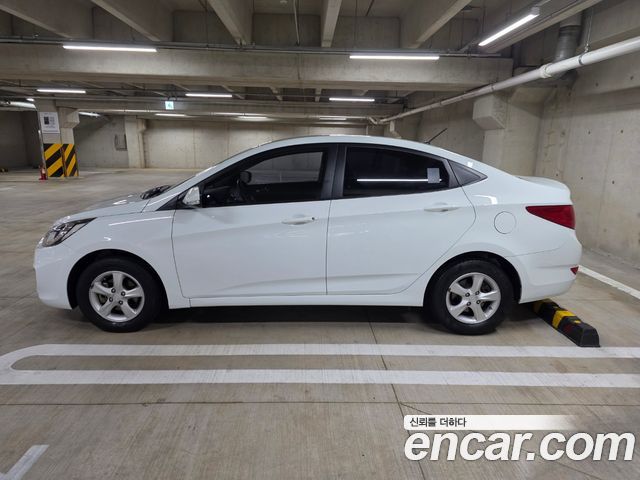Hyundai Accent 2014 — photo 18
