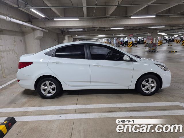 Hyundai Accent 2014 — photo 19