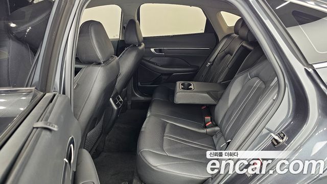 Hyundai Sonata 2023 — photo 17