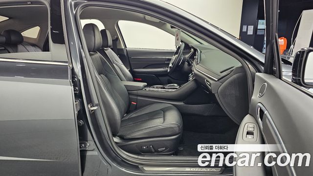 Hyundai Sonata 2023 — photo 18