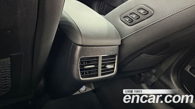 Hyundai Sonata 2023 — photo 31
