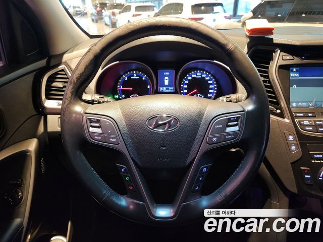 Hyundai Santafe 2014 — photo 11