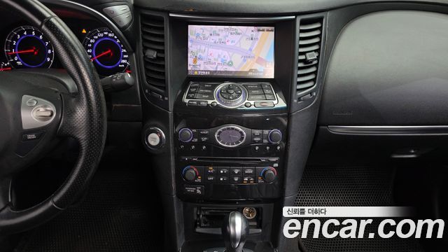 Infiniti FX 2010 — photo 15