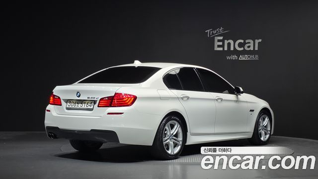 BMW 5-Series 2016 — photo 2