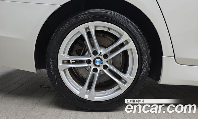 BMW 5-Series 2016 — photo 5