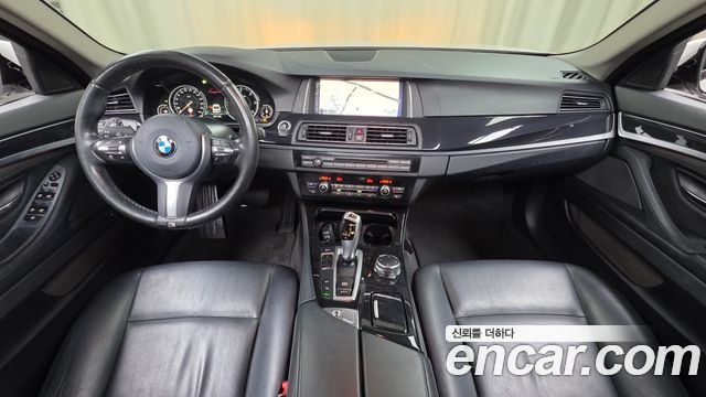BMW 5-Series 2016 — photo 10