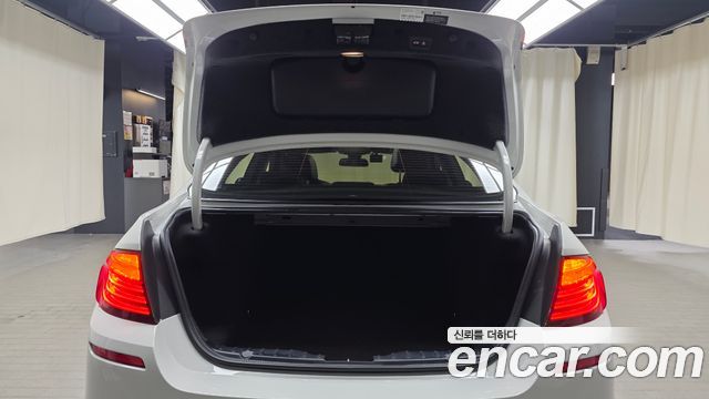 BMW 5-Series 2016 — photo 24