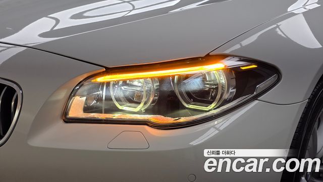 BMW 5-Series 2016 — photo 8