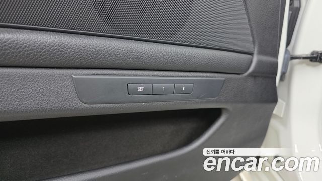 BMW 5-Series 2016 — photo 15
