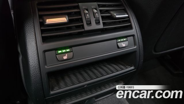 BMW 5-Series 2016 — photo 32