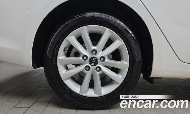 Kia K3 2017 — photo 5