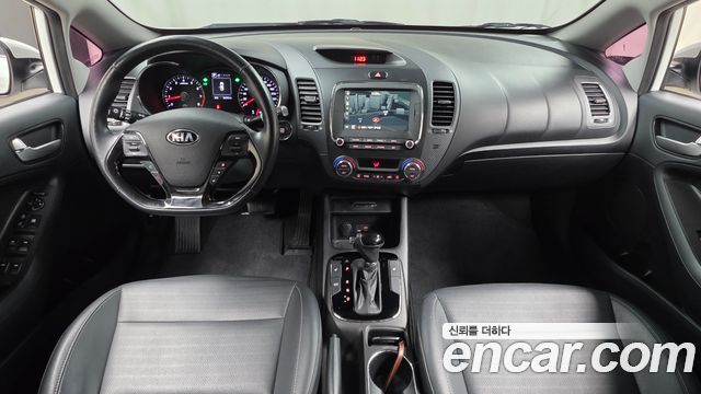 Kia K3 2017 — photo 10